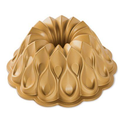 Formă tort bundt coroană Crown Bundt® aurie Nordic Ware