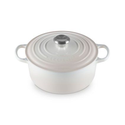 224514 kastrol signature 24 cm 4 2 l meringue litina le creuset