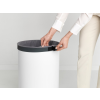 Coș de rufe 60 l, cu capac din plastic, alb, Brabantia
