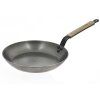 Tigaie MINERAL B 26 cm, mâner din lemn, de Buyer