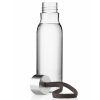 Sticlă pentru băut cu curea ciocolatie Eva Trio 0,5 l transparent