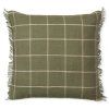 216818 2 dekoracni polstar calm 50 x 50 cm olivova bavlna len ferm living