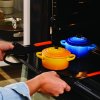 224124 2 chnapka na hrnec 17 5 x 12 cm sada 2 ks cerna bavlna le creuset