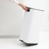 226038 3 pedalovy odpadkovy kos bo 30 l platinova ocel brabantia